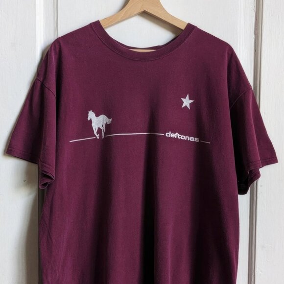 Vintage Deftones White Pony Maroon TShirt Distressed Metal Y2K Tour shirt unisex - Picture 3 of 5